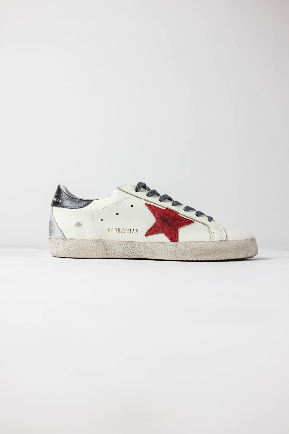 Golden Goose Super-Star Red suede star