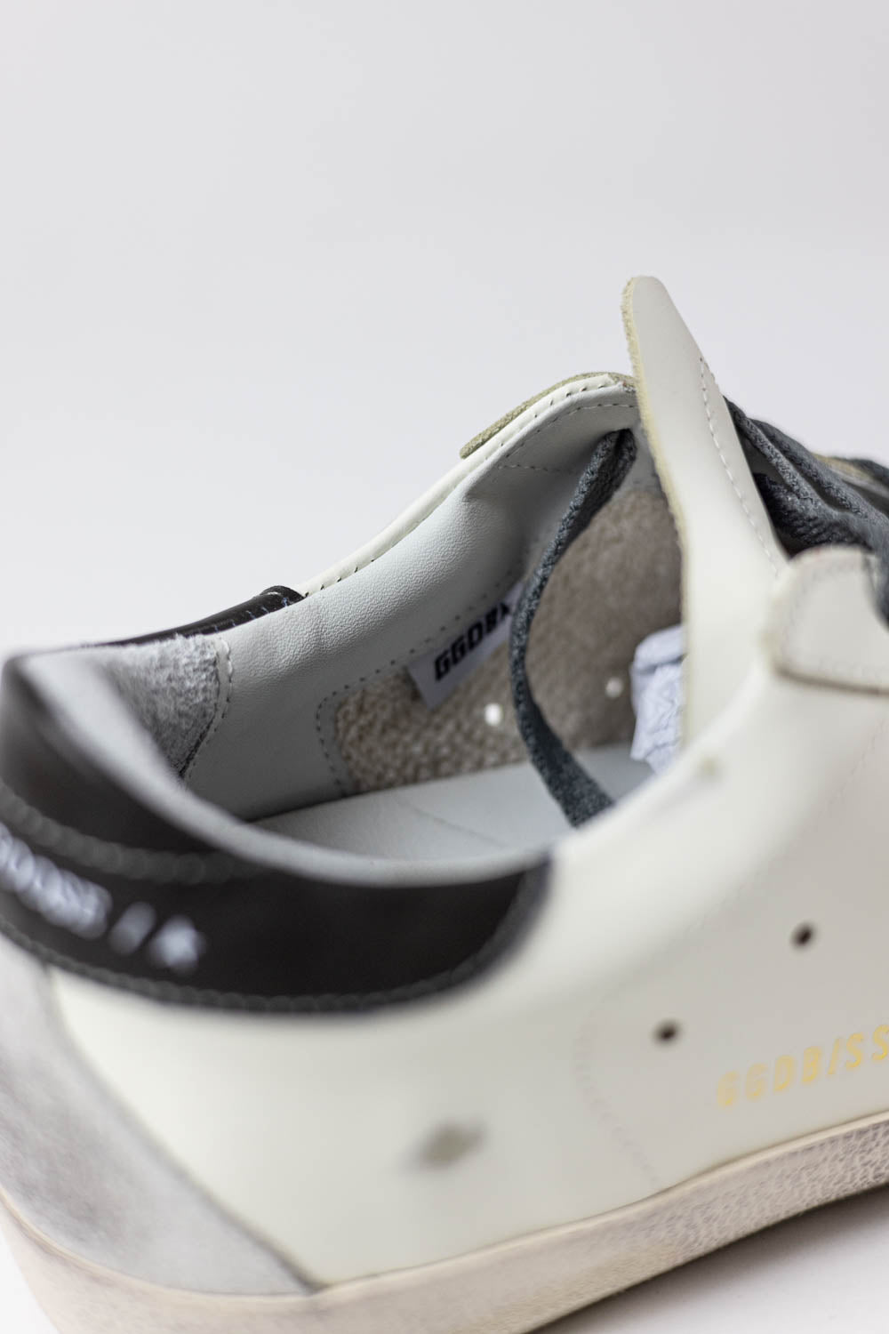 Golden Goose Super-Star Red suede star