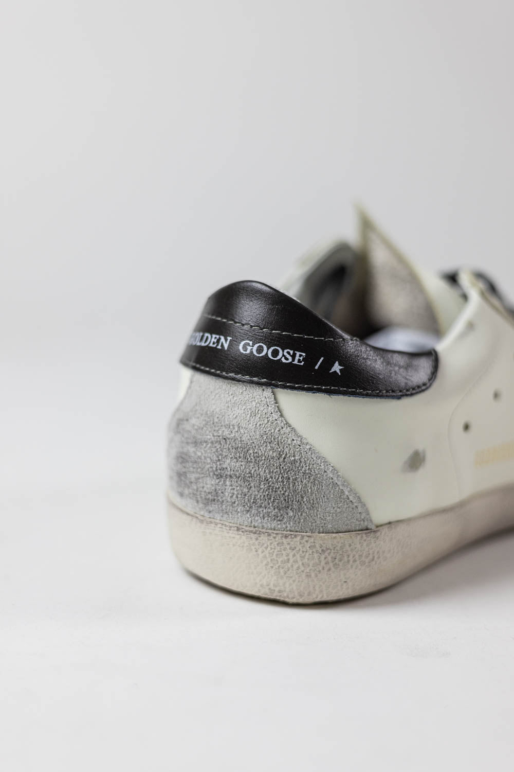 Golden Goose Super-Star Red suede star