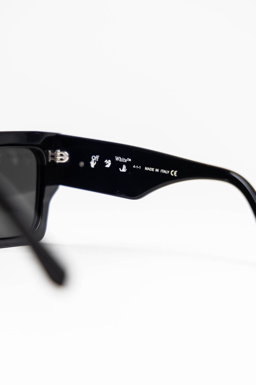 OFF-WHITE Catalina Sunglasses Black / Gold