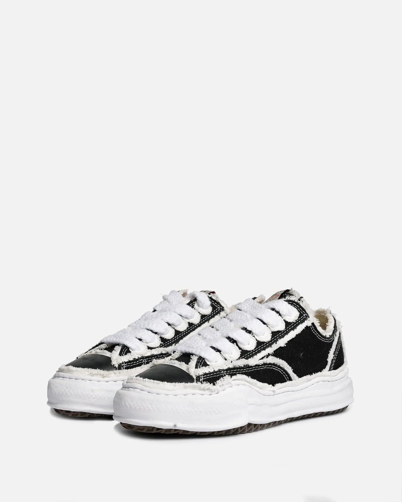 Maison Mihara Yasuhiro Peterson Overhanging Canvas Low Top in Black