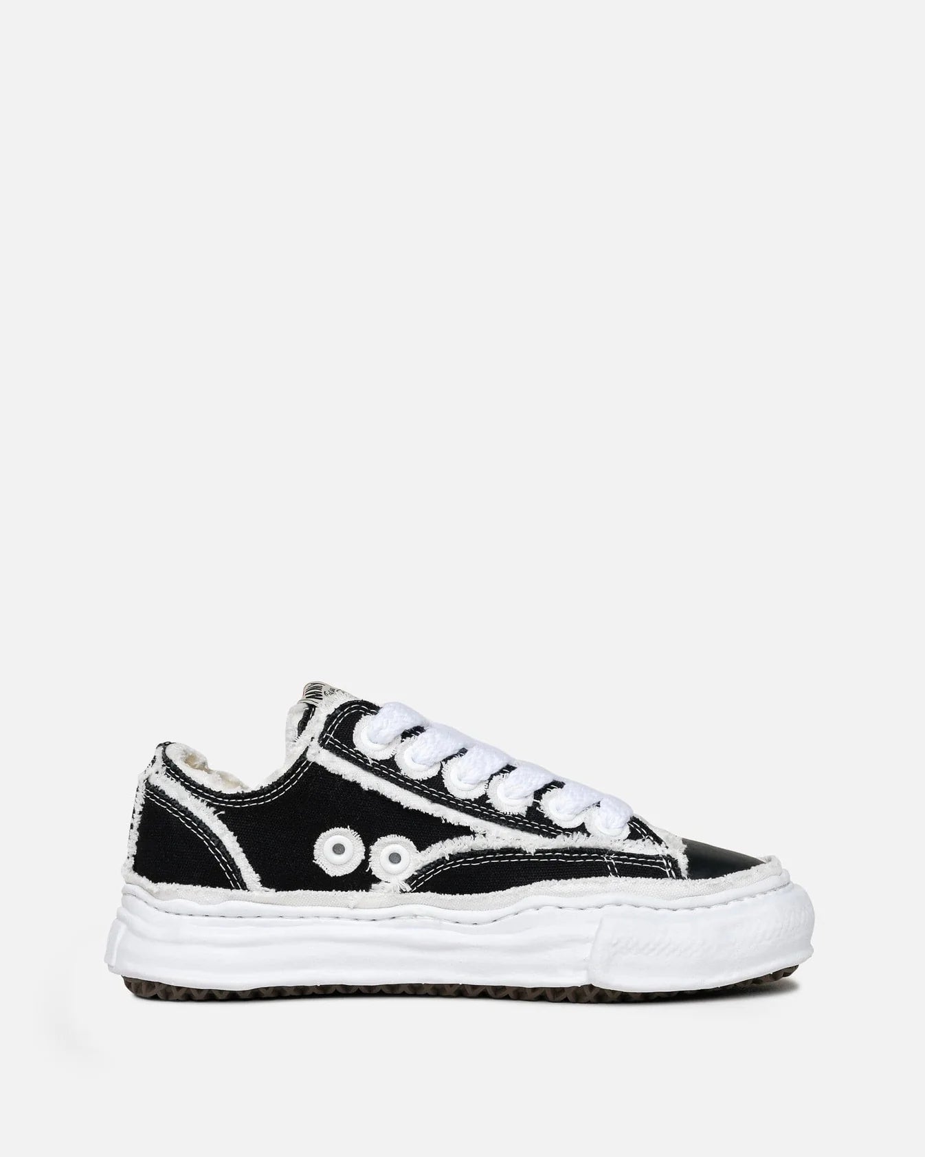 Maison Mihara Yasuhiro Peterson Overhanging Canvas Low Top in Black