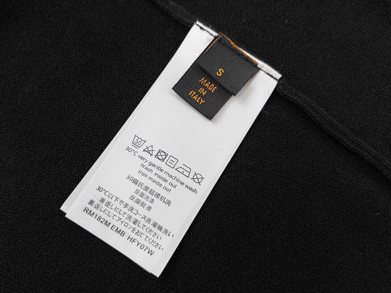 Louis Vuitton Signature Short-Sleeved T-Shirt Black