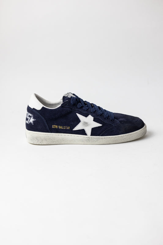 Golden Goose Ball Star in dark blue suede with leather star and heel tab