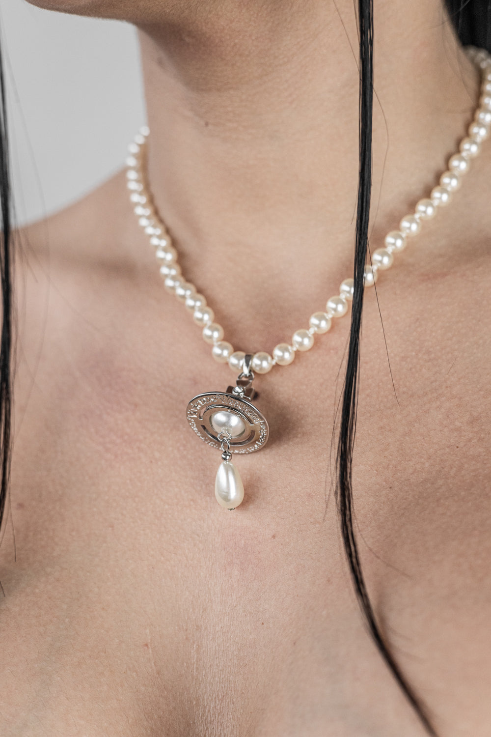 Vivienne Westwood faux-pearl Drop Choker