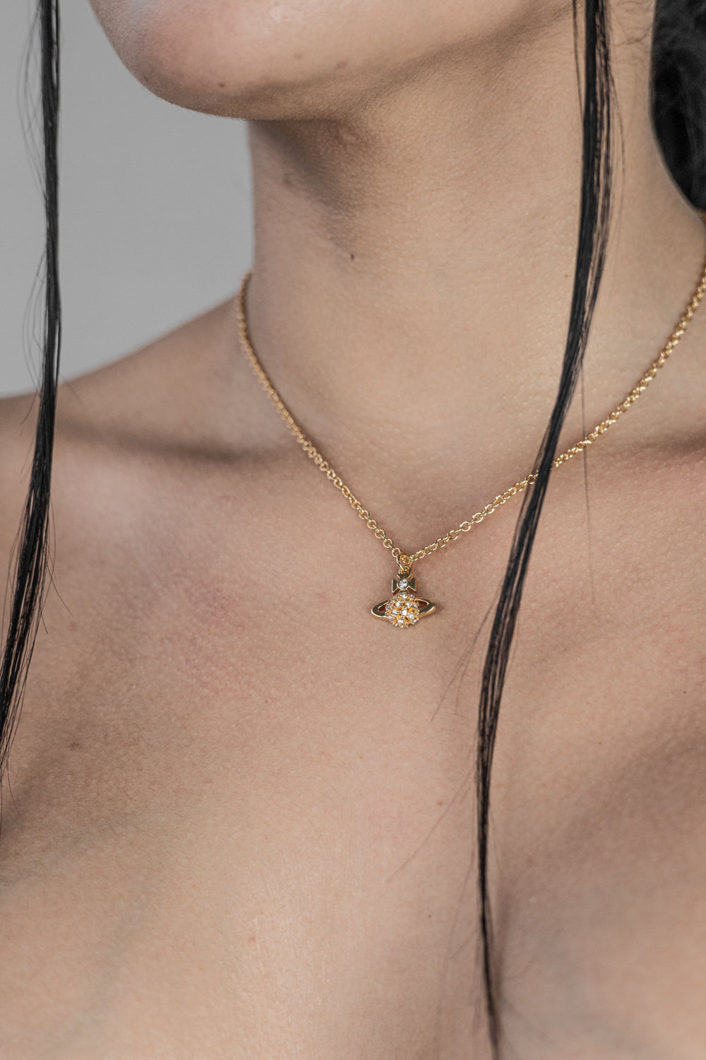 Vivienne Westwood Orb pendant necklace Gold
