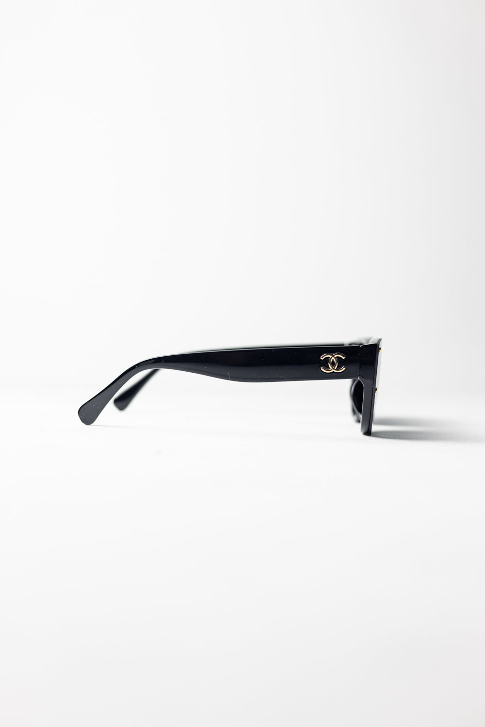 Chanel Retro Cat Eye Sunglasses Black