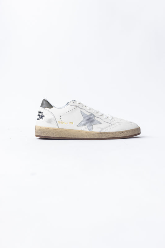 Golden Goose Ball Star in white silver star