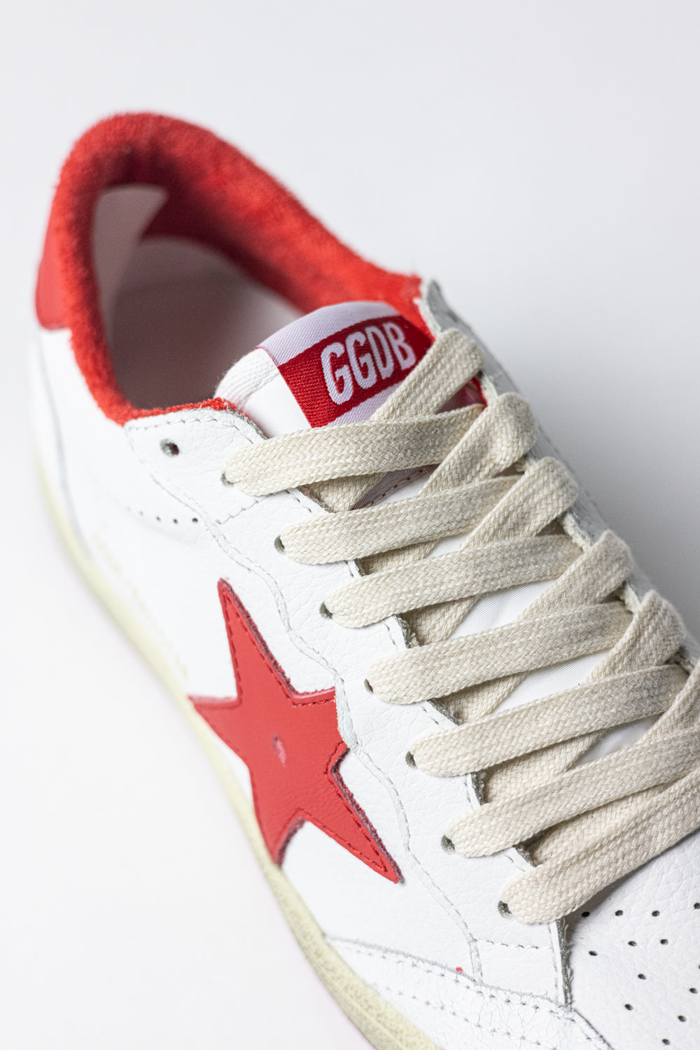 Golden Goose white leather Ball-Star shoe with star and red heel