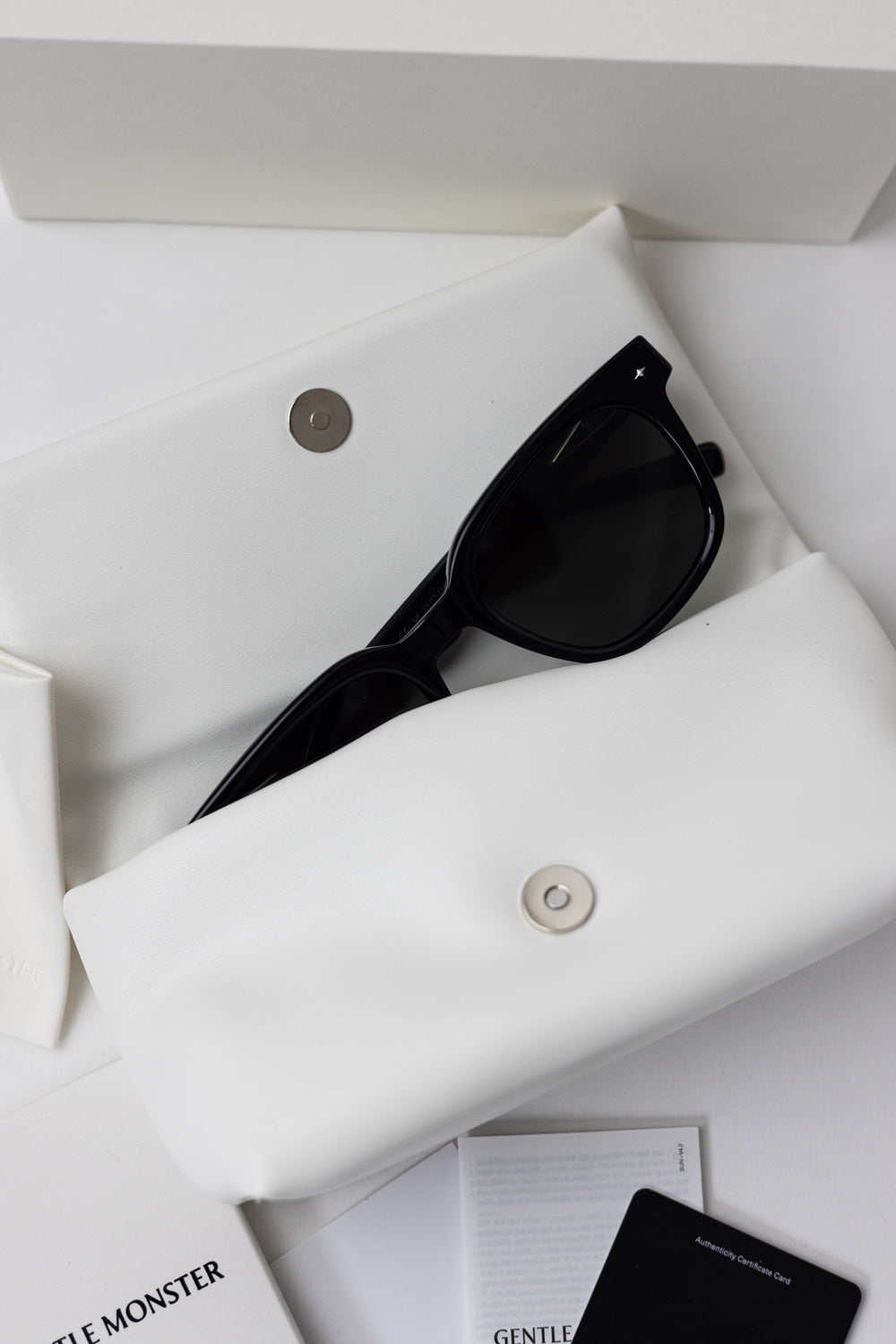 Gentle Monster Alto 01 Sunglasses Black
