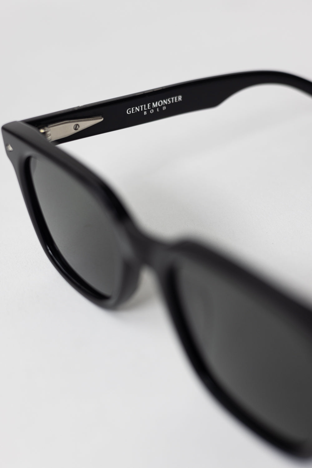 Gentle Monster Alto 01 Sunglasses Black