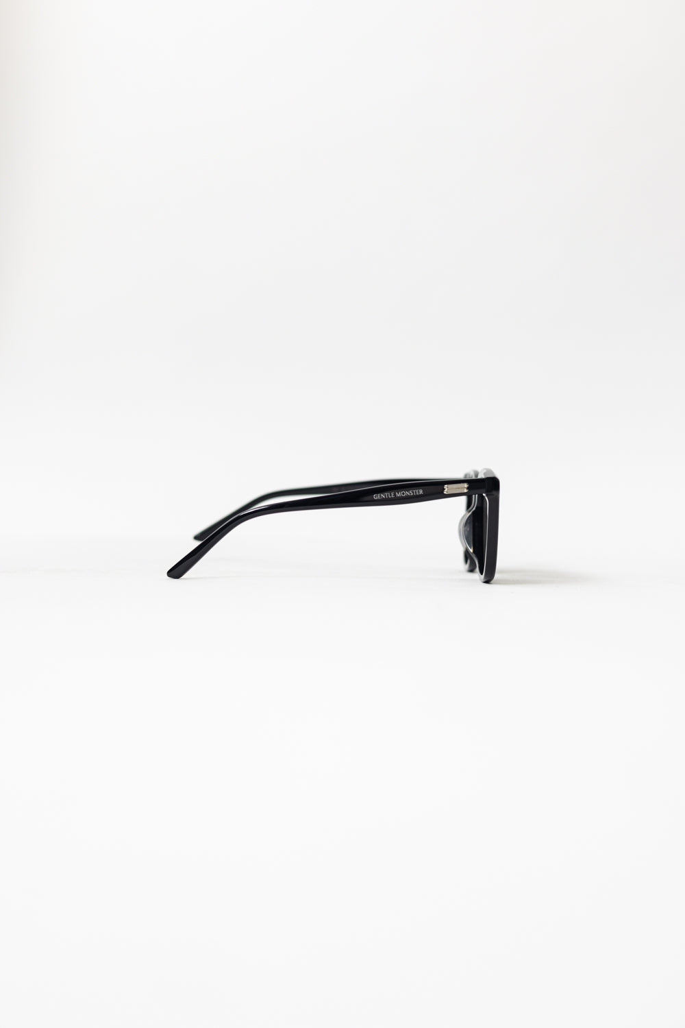 Gentle Monster Lo Lou 01 Sunglasses Black