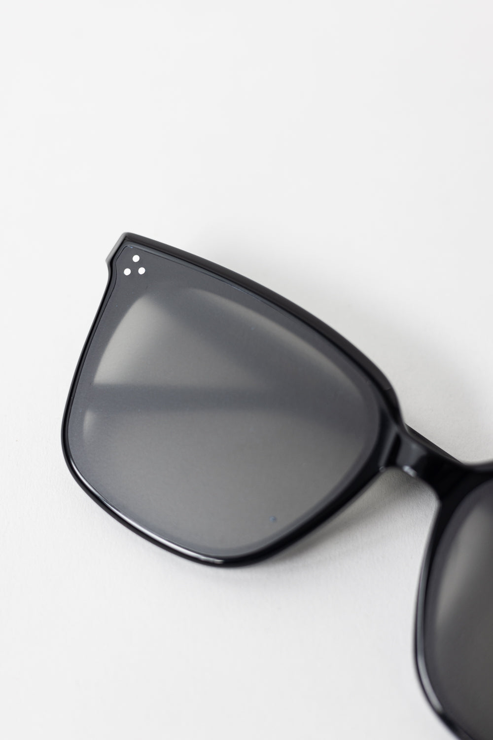 Gentle Monster Lo Lou 01 Sunglasses Black