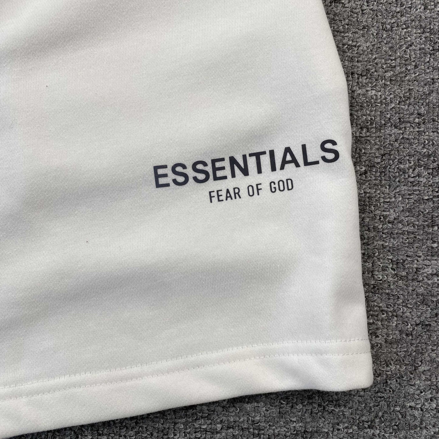 Fear of God Essentials Short 'White'