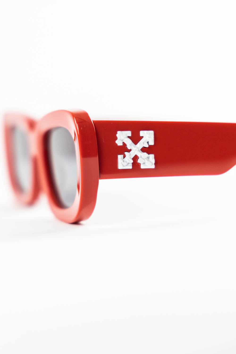 Off-White Carrara 50MM Oval Sunglasses Red