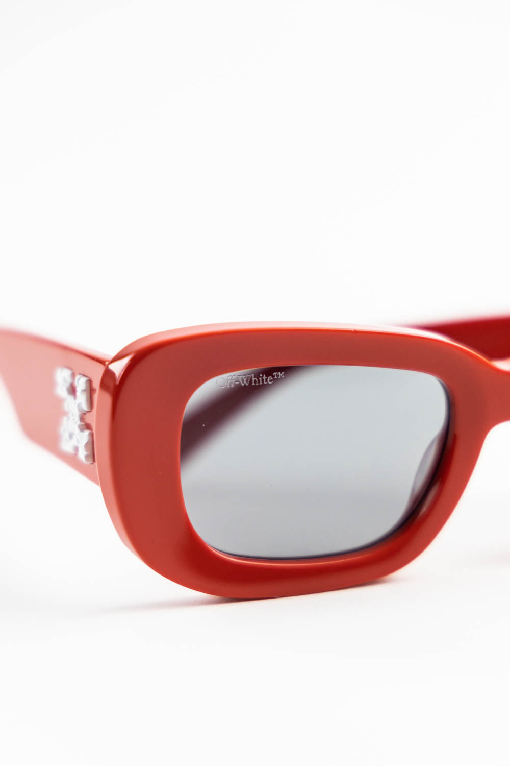 Off-White Carrara 50MM Oval Sunglasses Red