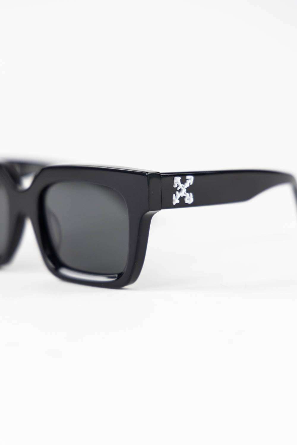 Off-White Rectangular Frame Sunglasses