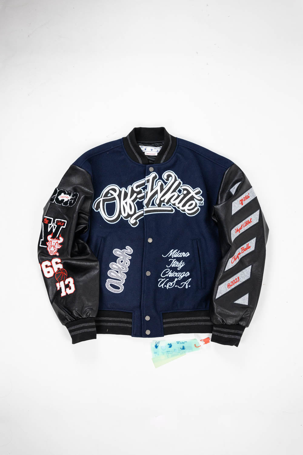 Off-White c/o Chicago Bulls Blue Varsity in black