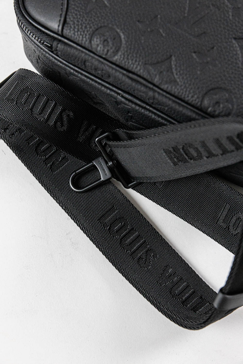 Louis Vuitton Alpha Wearable Wallet