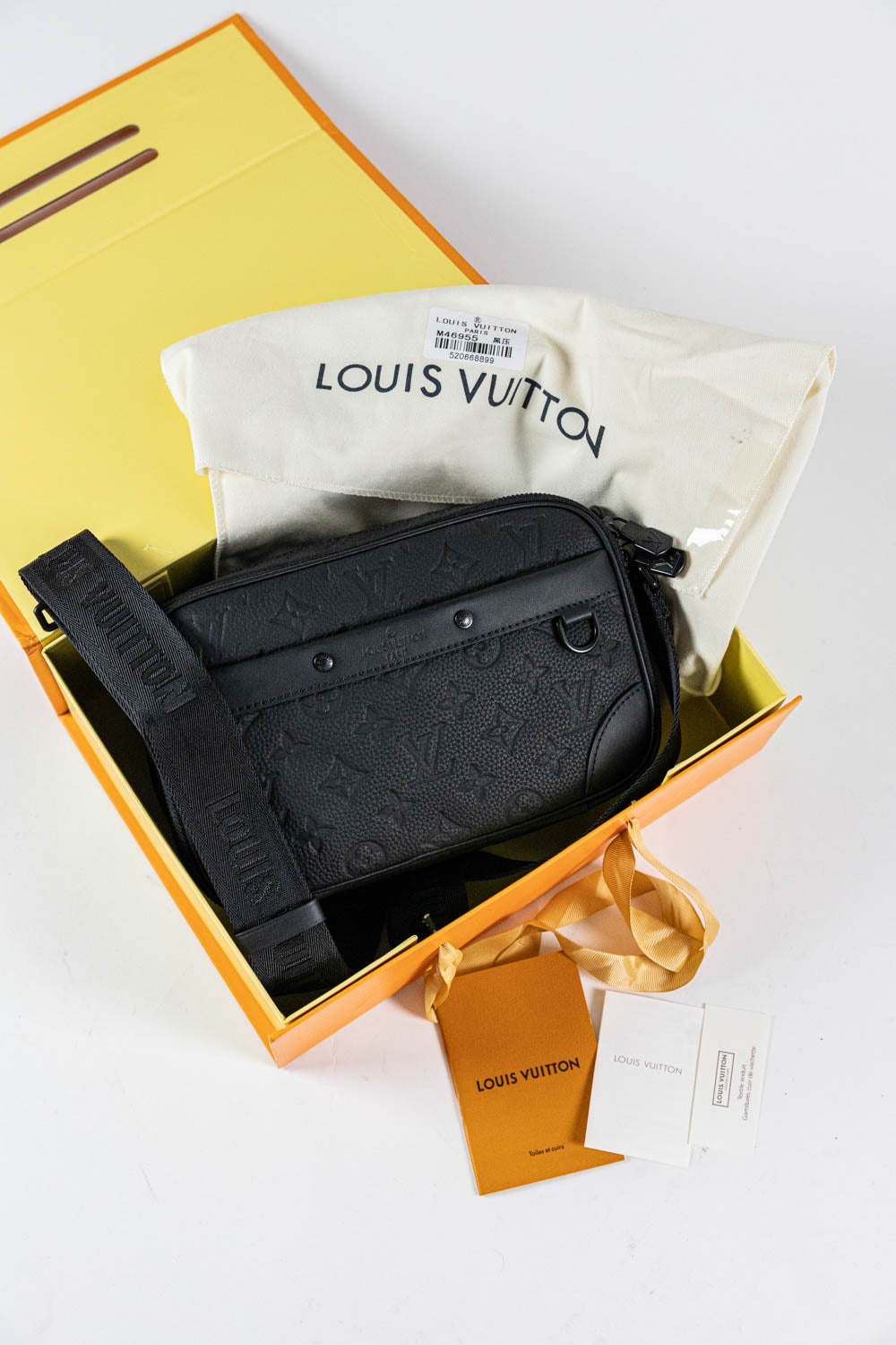 Louis Vuitton Alpha Wearable Wallet