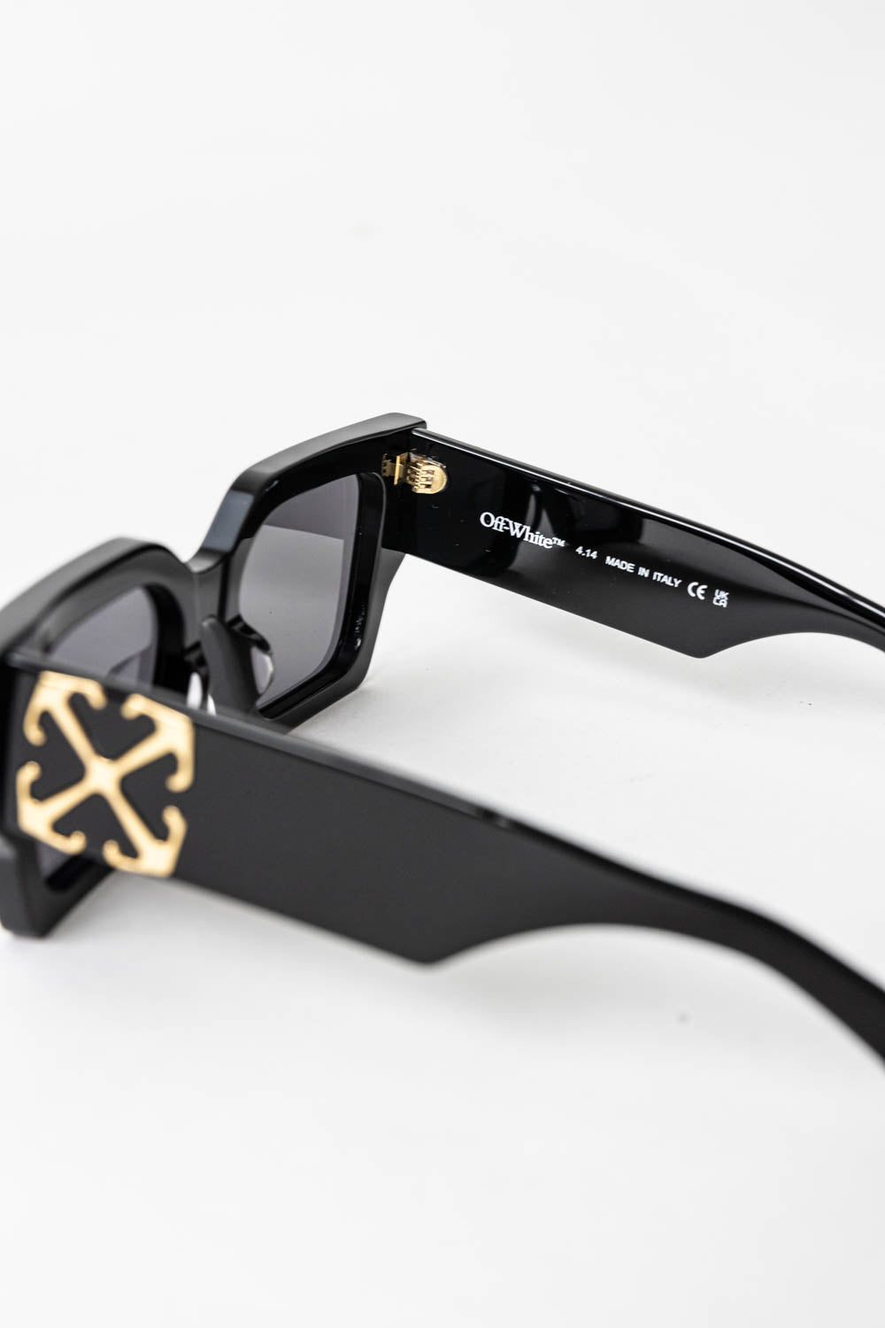 OFF-WHITE Catalina Sunglasses Black/Gold SS 2024