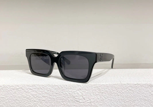 Off-White Rectangular Frame Sunglasses Black/Black