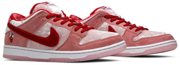 StrangeLove x Dunk Low SB 'Valentine's Day'