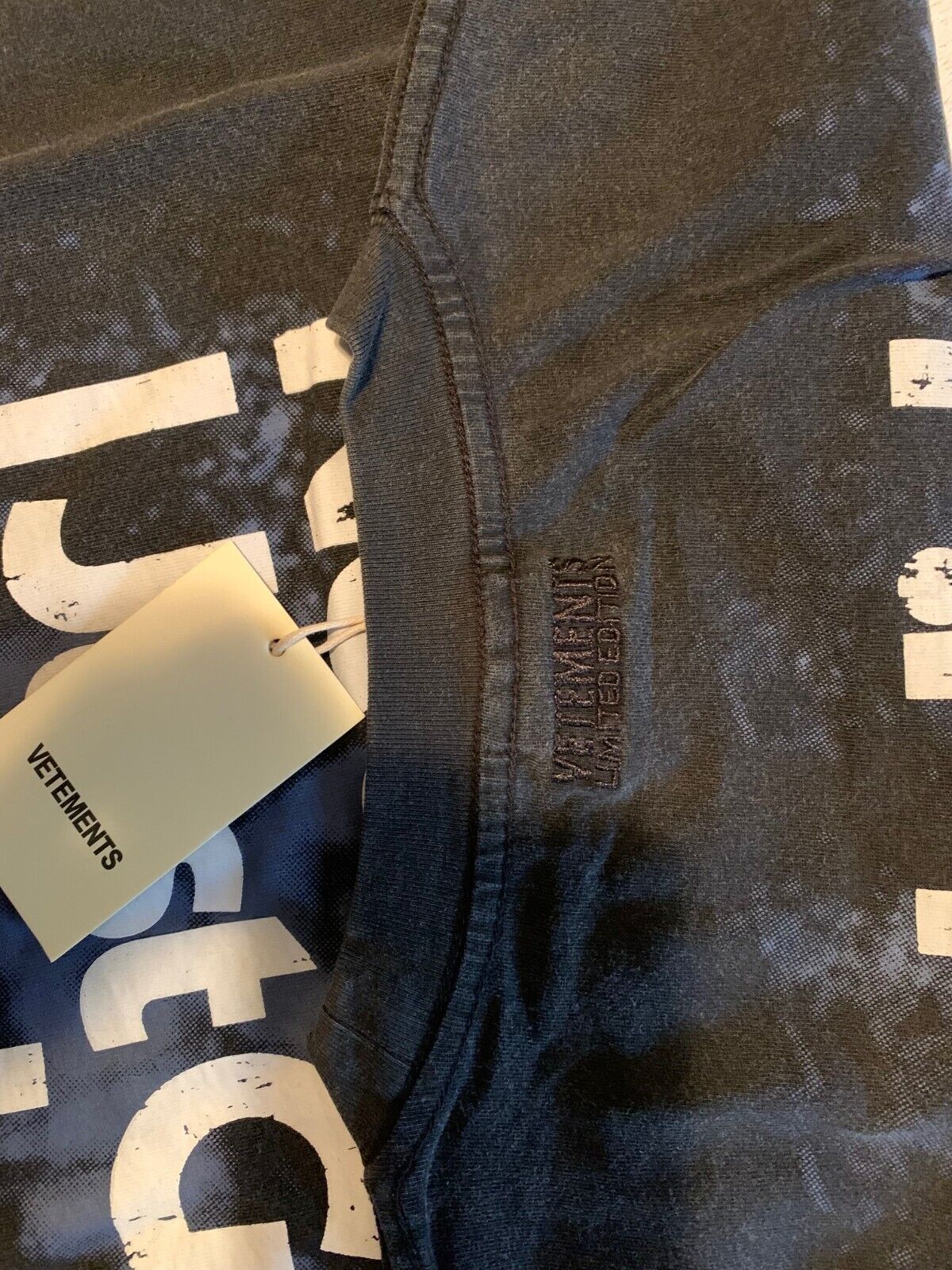 VETEMENTS I Got Lucky T-Shirt in Dark Grey