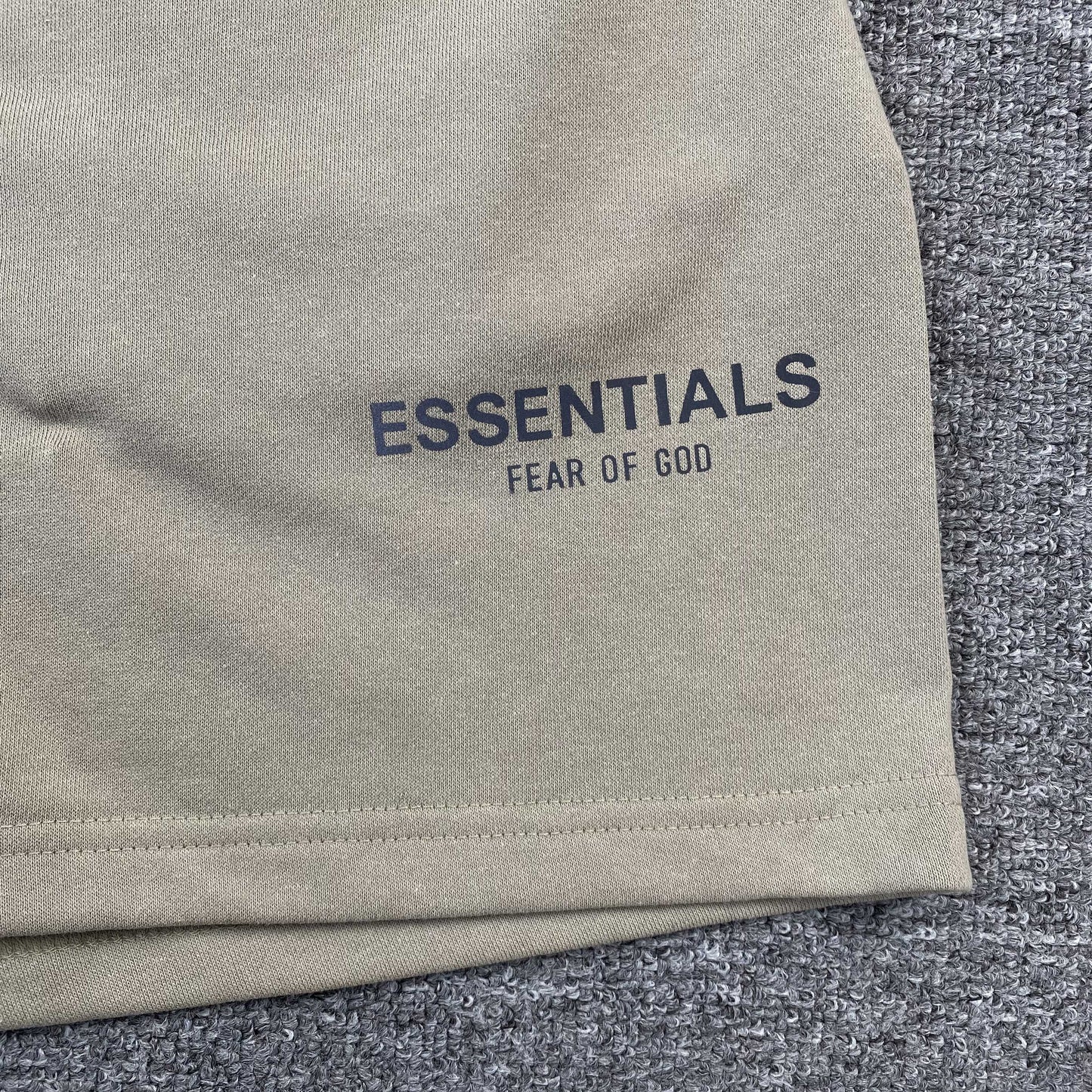 Fear of God Essentials Short 'White'