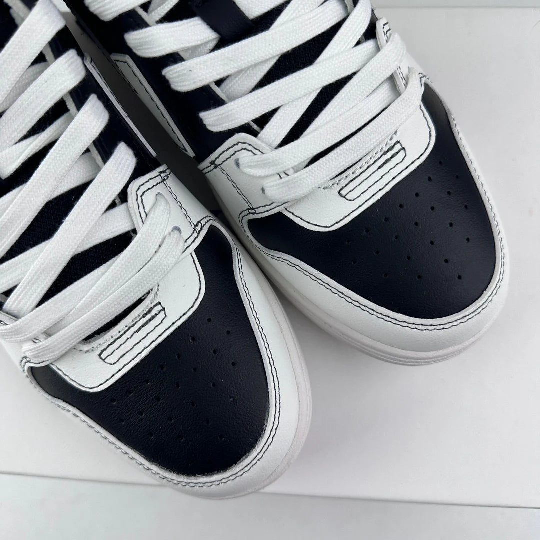 OFF-WHITE OOO Low Tops White Black