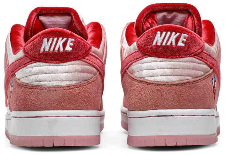 StrangeLove x Dunk Low SB 'Valentine's Day'