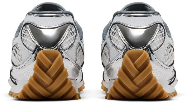 Bottega Veneta Orbit
Silver White