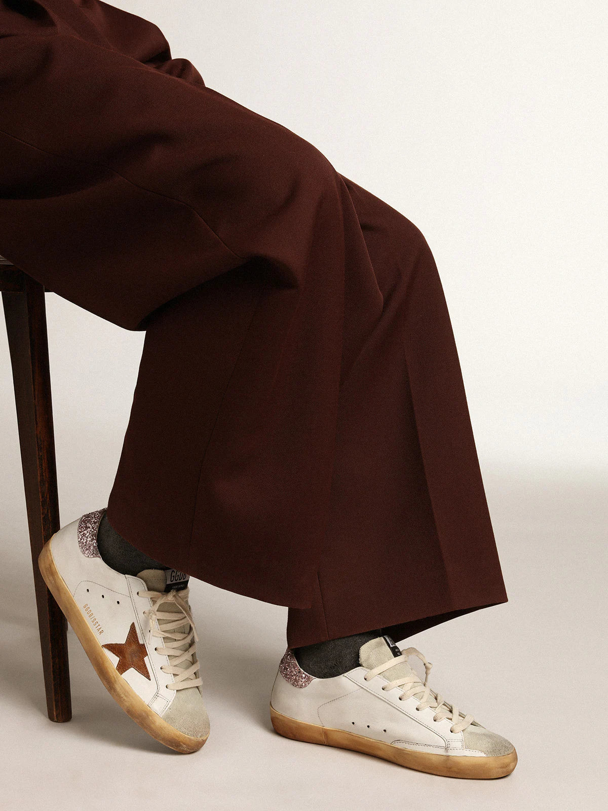 Golden Goose Super-Star star leather color, glitter heel reinforcement