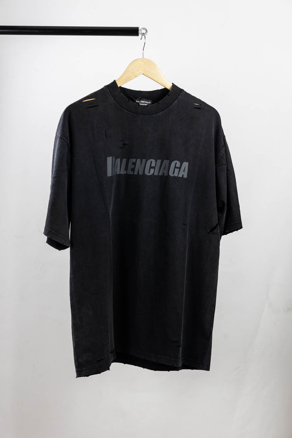 Balenciaga Caps Destroyed Flatground T-shirt Black – hypesjo