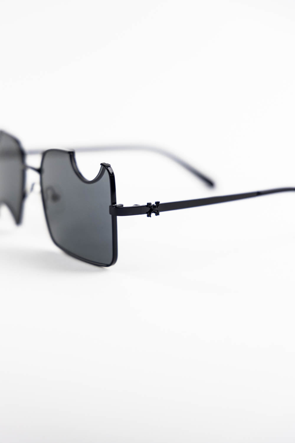 Off-White Cady cut-out rectangular-frame sunglasses Black / Black
